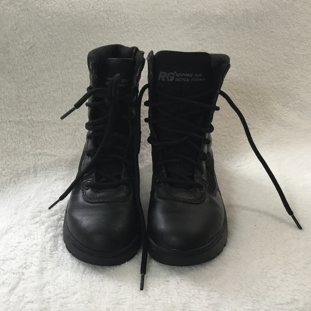 Boots Black, size 7.5 USA